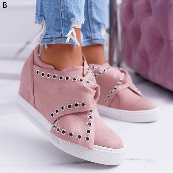 Rivet Buckle Wedge